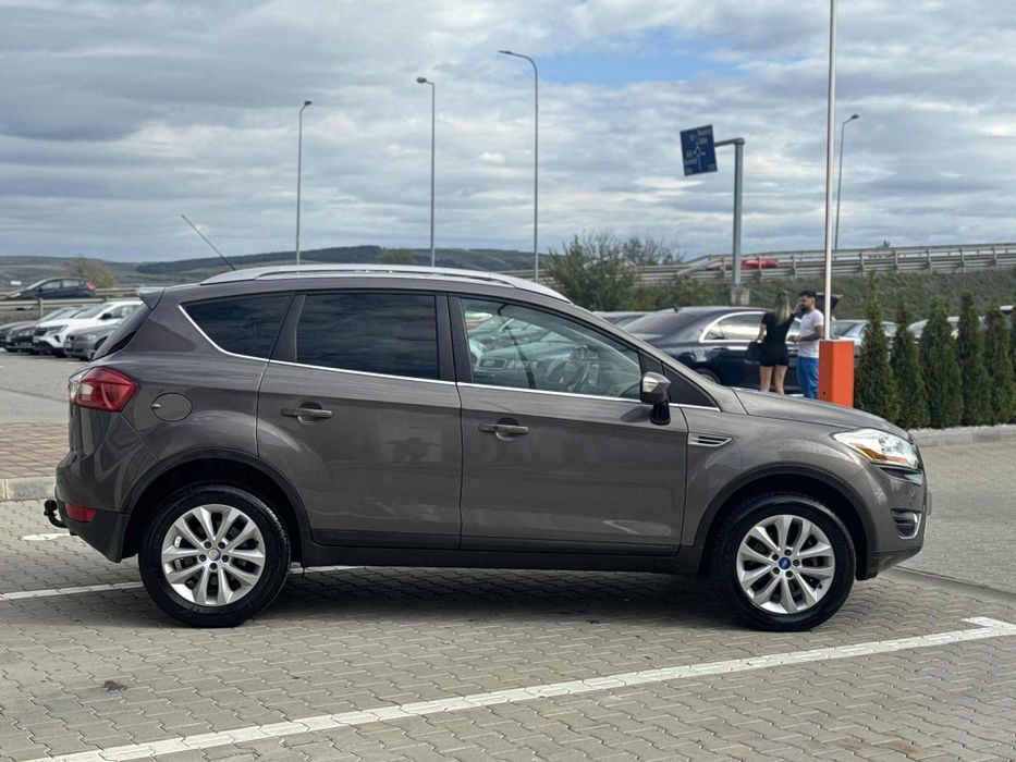 Vând Ford kuga an fabricație 2011