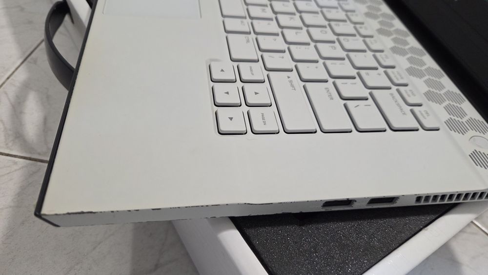 Dell Alienware M15 R2 4k OLED