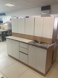 Кухонный гарнитур новый 1.8 м. Открывание без ручек