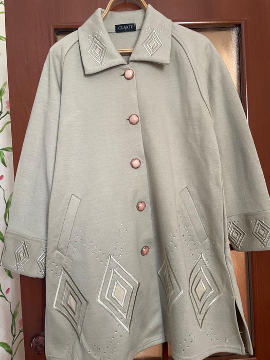 Кардиган пальто бежевого цвета