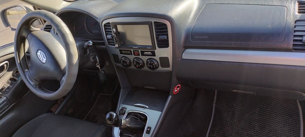 Продам Suzuki grand vitara 2004 г 2 литра Хорошее состояние