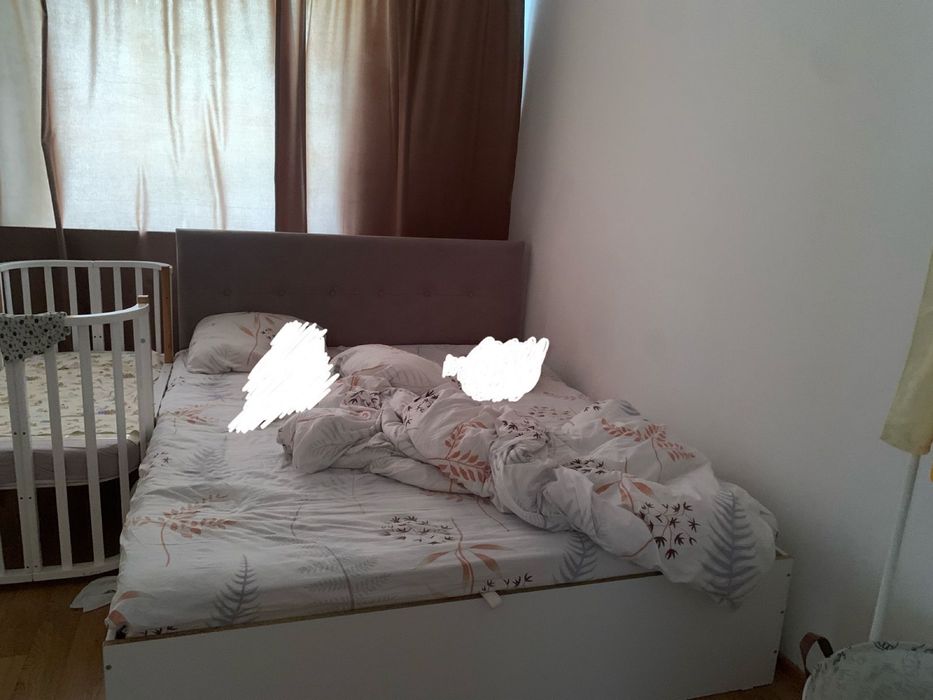 Двуспальная кровать