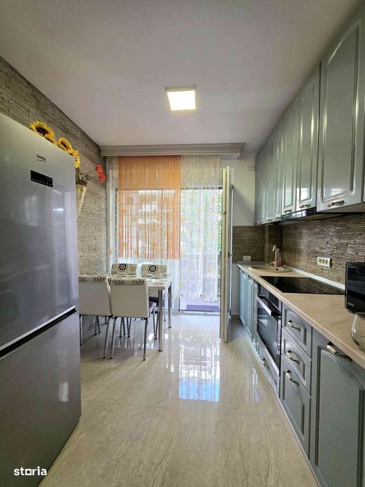 Ap. O camera transformata in două cam+Loc de parcare West Residence