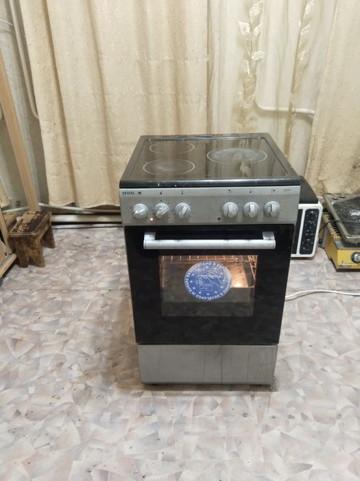 Продам стеклокерамическую плиту VESTEL