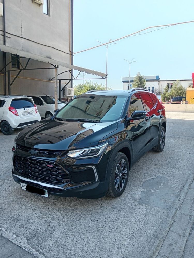 Tracker 2 2023 Premier Full Avtomat karobka srochna sotiladi