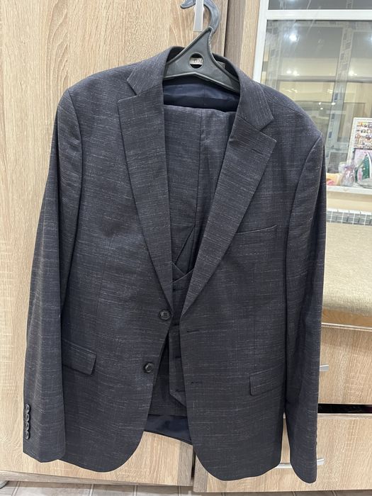 Продам костюм мужской