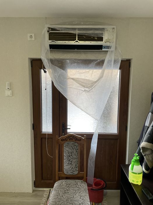 Професионално почистване на климатици