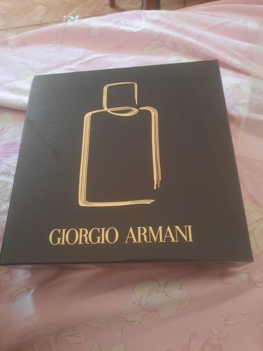 Giorgio Armani Aqua Di Gio 90.000 в магазине . мужской сэт