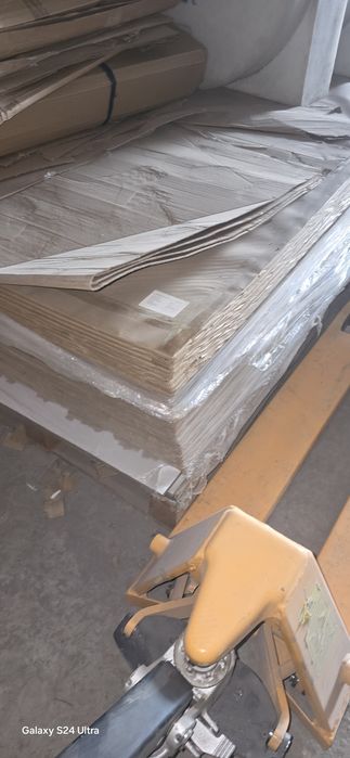 Samoklryka akril lenta va akril list