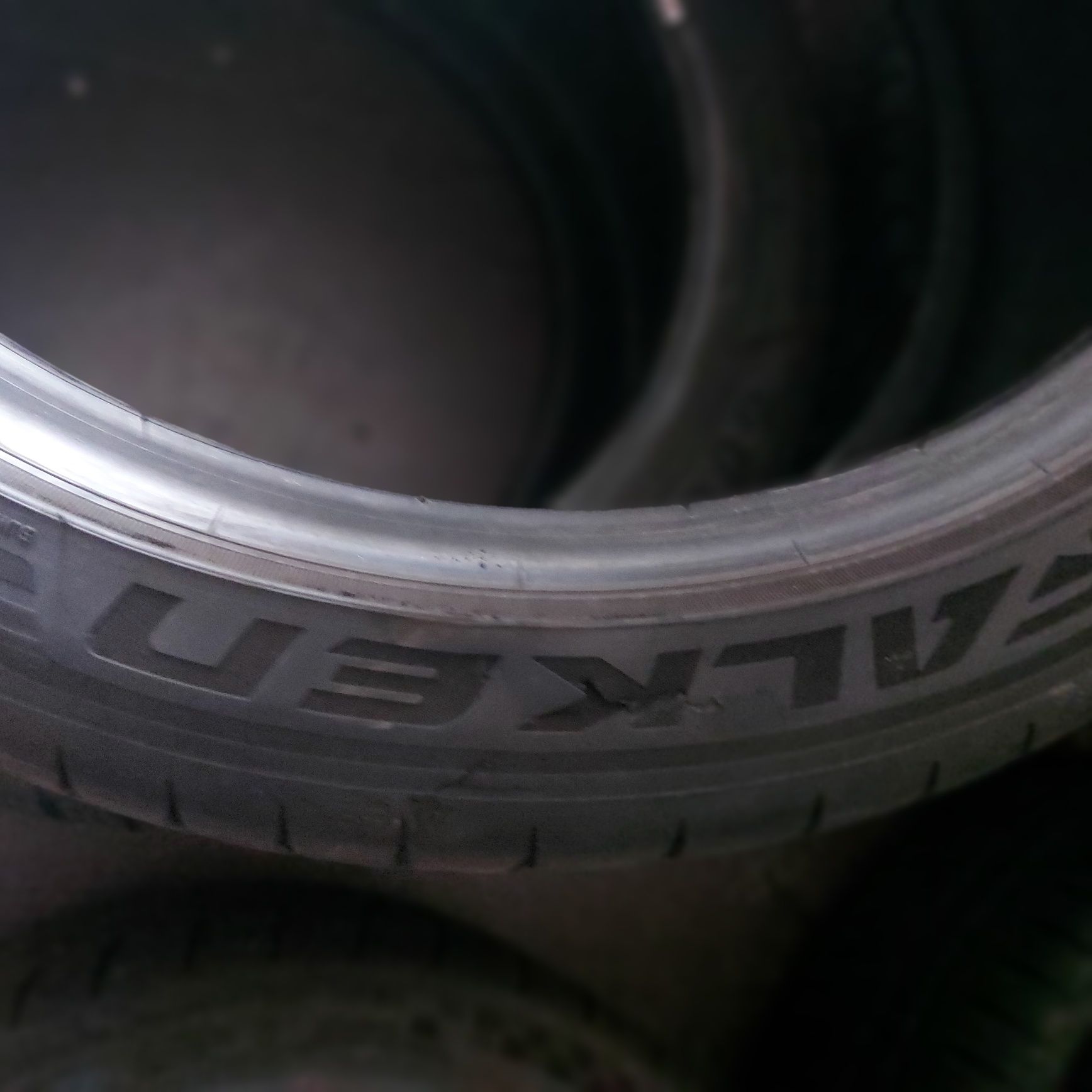 255/35/18"Falken 1бр.гума