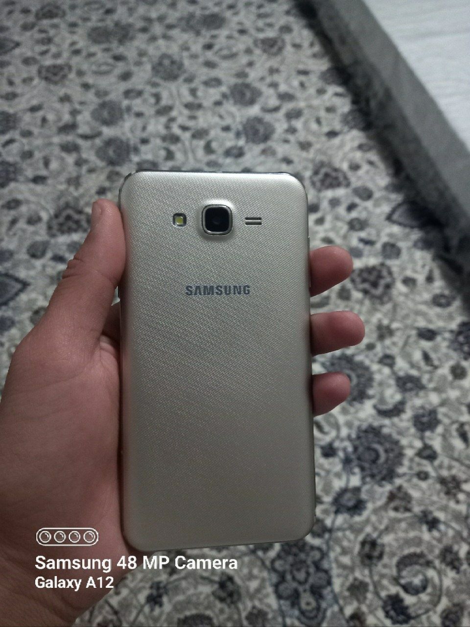 Samsung J7neo sotiladi