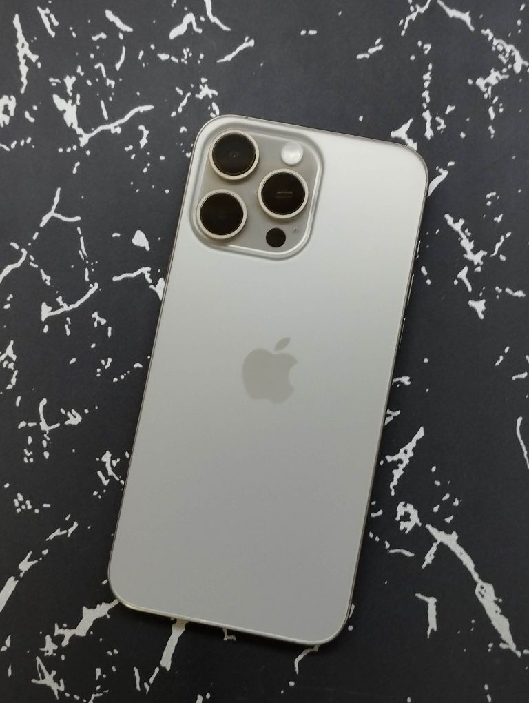iPhone 15 Pro Max  AA/A