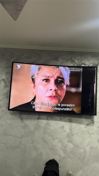 Vind televizor  Samsung  pentru piese