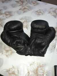 Продам боксерские перчатки бу