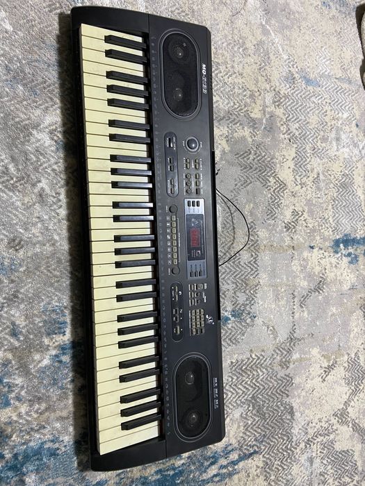 Синтезатор за 10000 тг