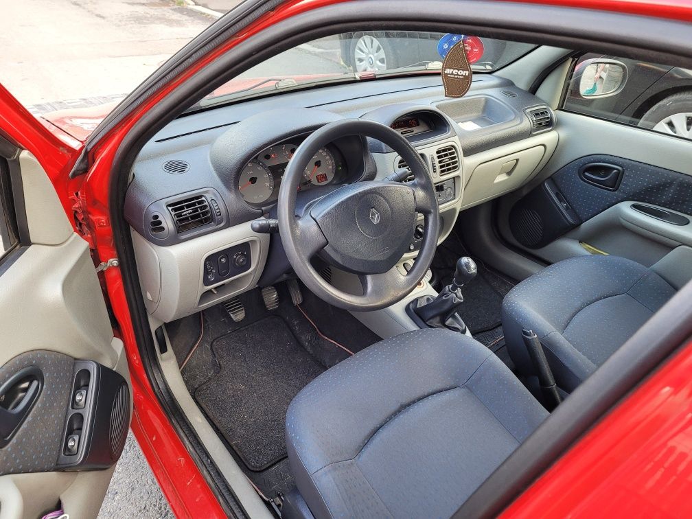 Vand Renault Clio 14 benzină