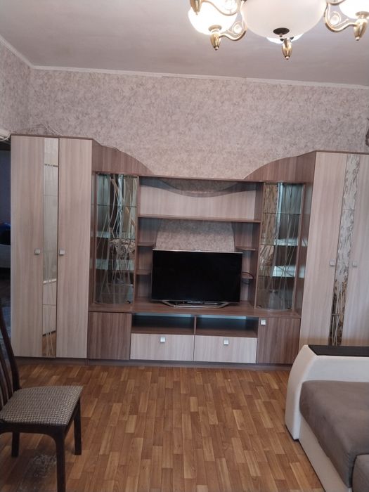 Стенка светлая, производство Россия. Б/у в хорошем состоянии