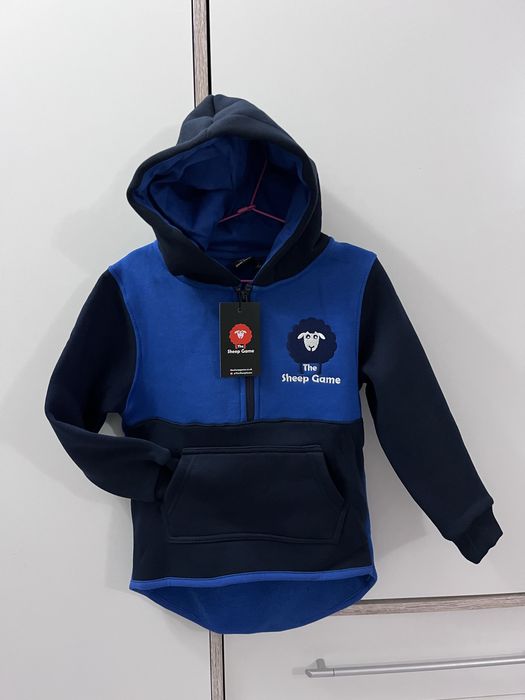 Детски суичър с качулка в тъмносиньо