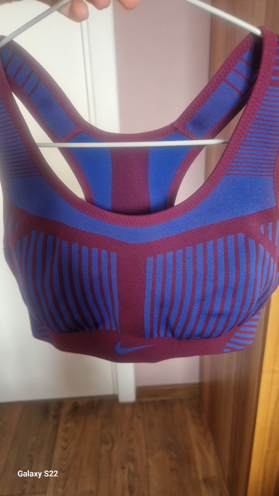 Спортен топ Nike XS