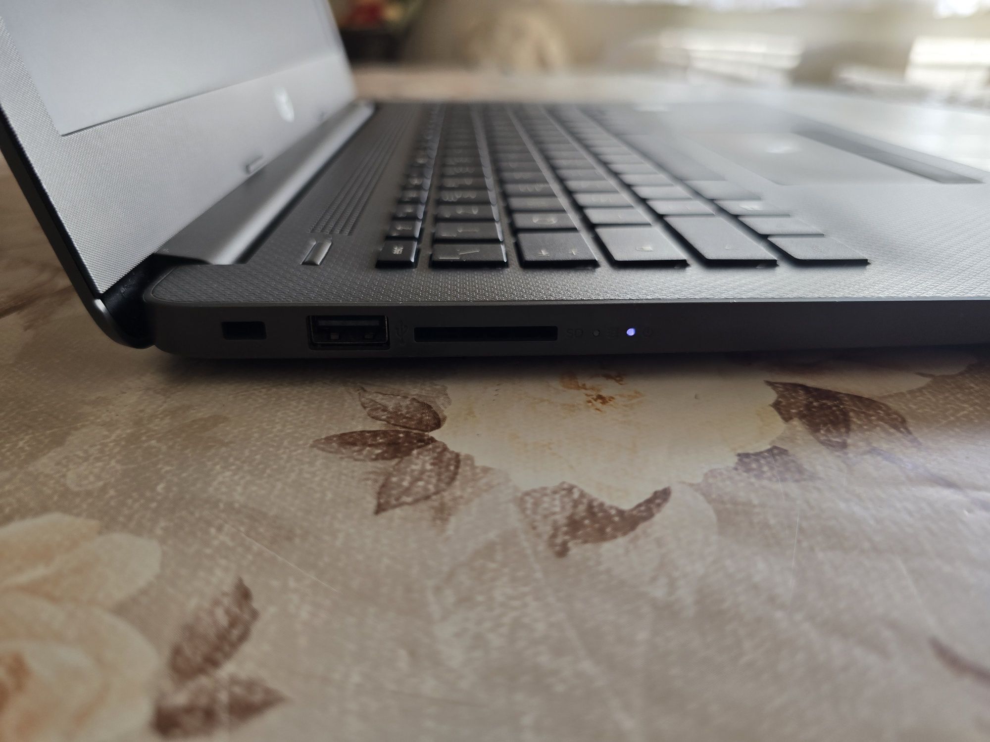 Лаптоп HP 240 G7 Notebook PC, intel Celeron N4020 (1.10/2.80GHz) 4 RAM