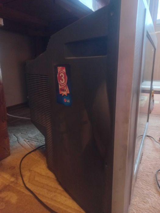 LG телевизор бу отдам