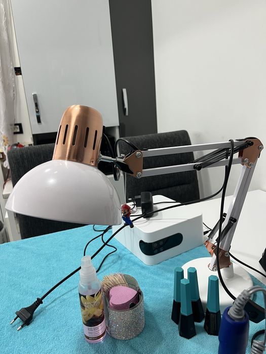lampa profesionala pentru masa de manichiura sau pentru birou