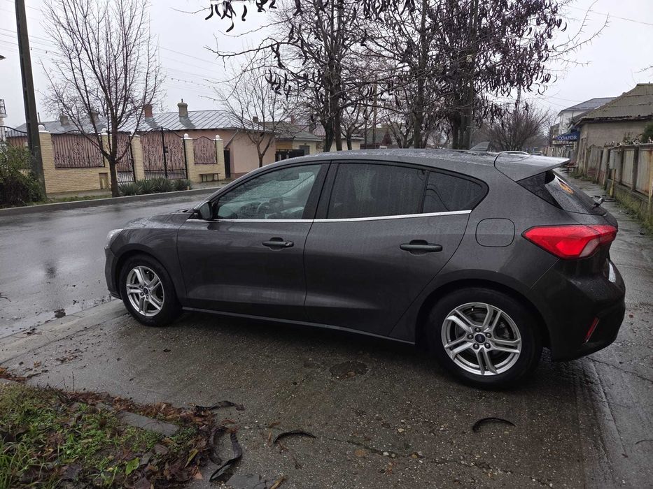 Ford Focus  1.0 EcoBoost  125 CP - 2021 - 80 000 KM