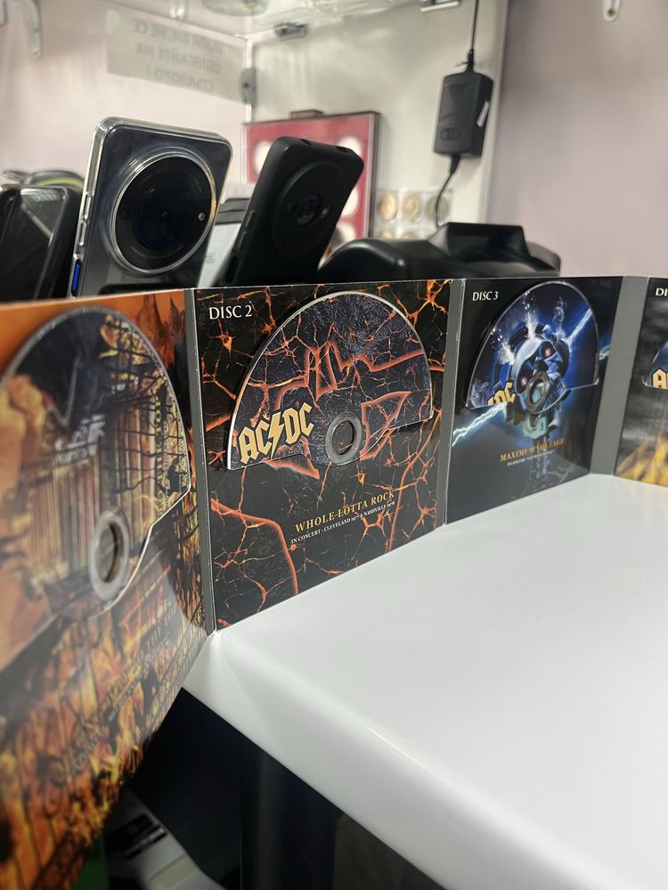 Hell's Radio: Legendary Broadcasts 1974-1979 – AC/DC (CD албум)