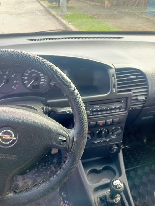 Опел Зафира 2002