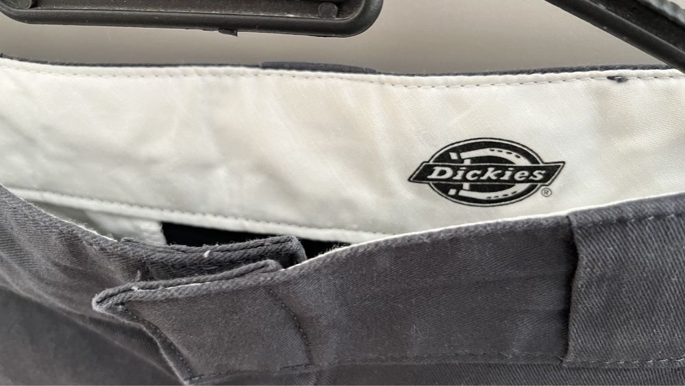 2 броя женски панталон Dickies