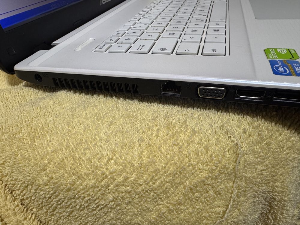 Laptop Asus X75V, Intel Core I5 3230M 2.60GHz, 12GB RAM