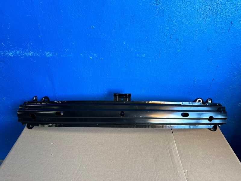 Усилитель переднего бампера Hyundai Getz 2002–2005 Jorden