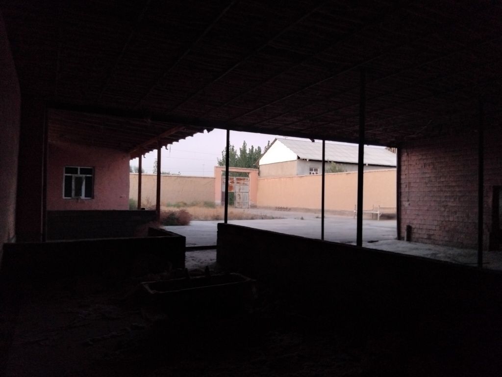 Uchastka sotiladi