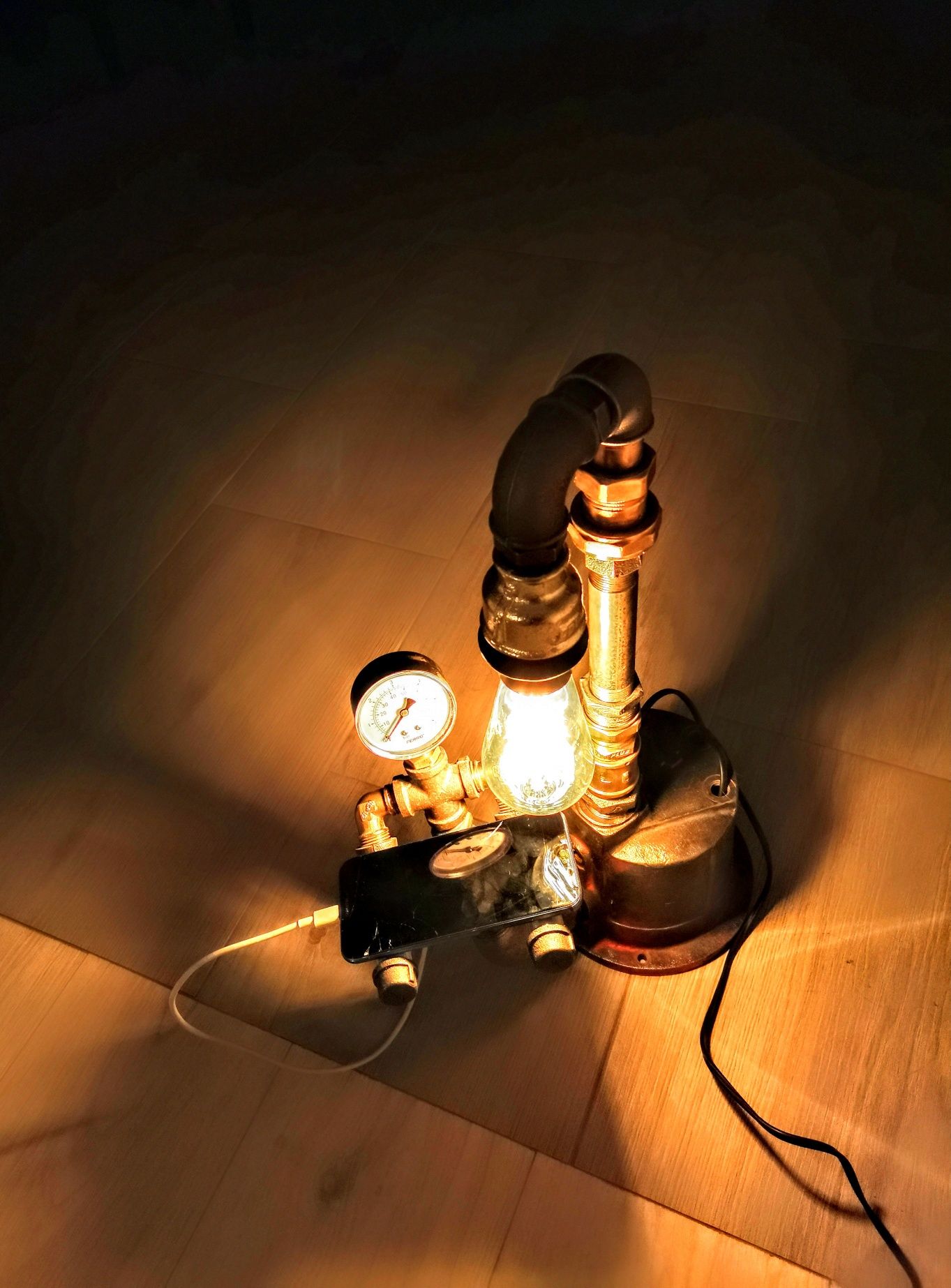 Vand lampa steampunk/industiral