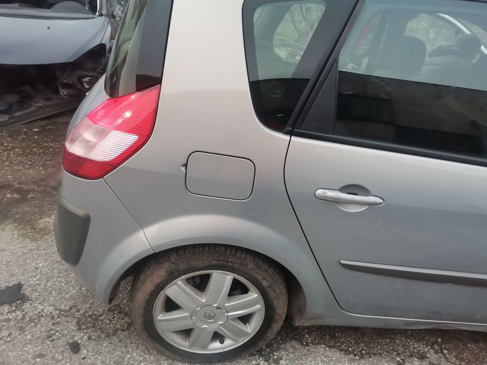 Рено сценик renault scenic 2.0 16v за части
