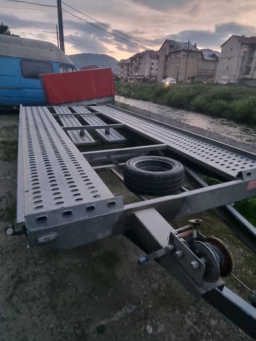 Platforma auto Niewiadow