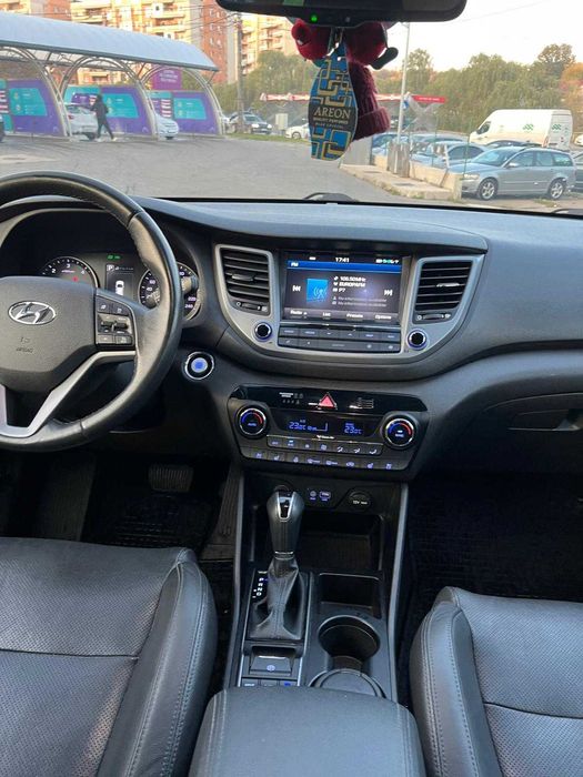 Hyundai Tucson – 2,0 CRDI, 180 cp, cutie automata - tractiune 4x4