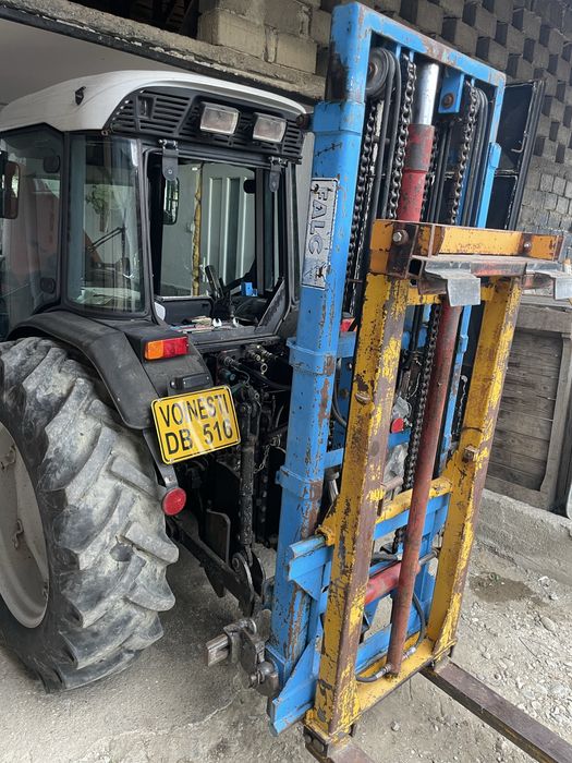 Catarg stivuitor tractor