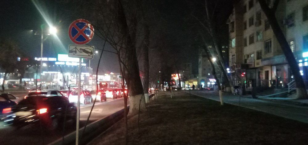 Тижорат жойи сотилади 63 кв.м Фарход бозори чорраха ёнида