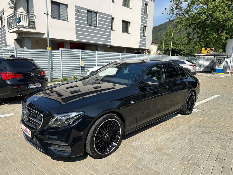 Mercedes-Benz E Primul proprietar in Romania, masina a avut RAR pe 15 octombrie.