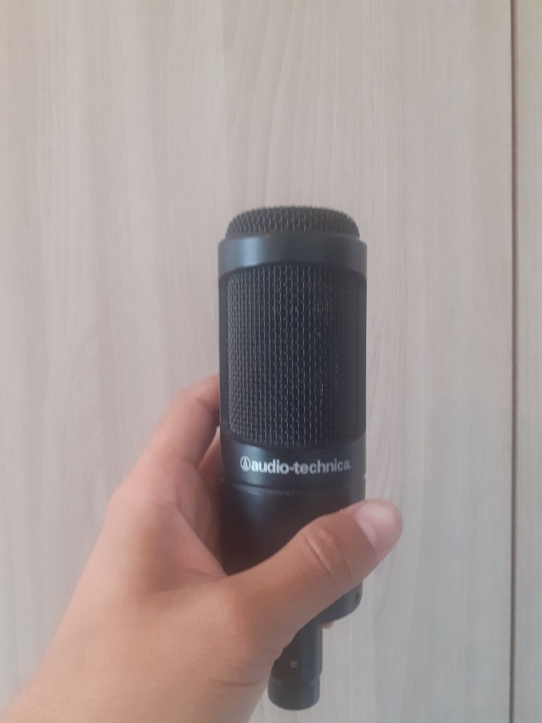 студийный микрофон AUDIO-TECHNICA AT2035