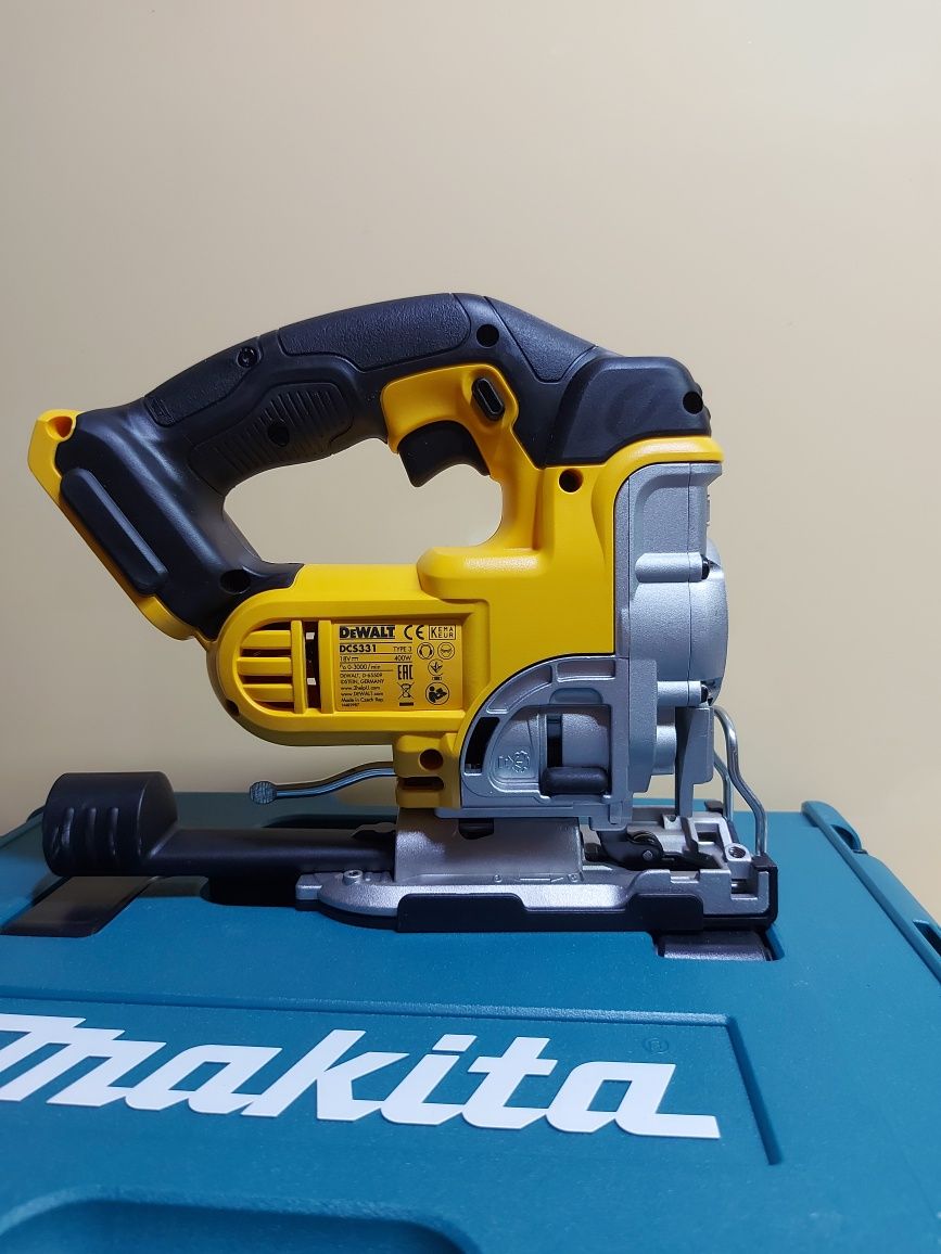 Ново зеге DEWALT DCS331 18v