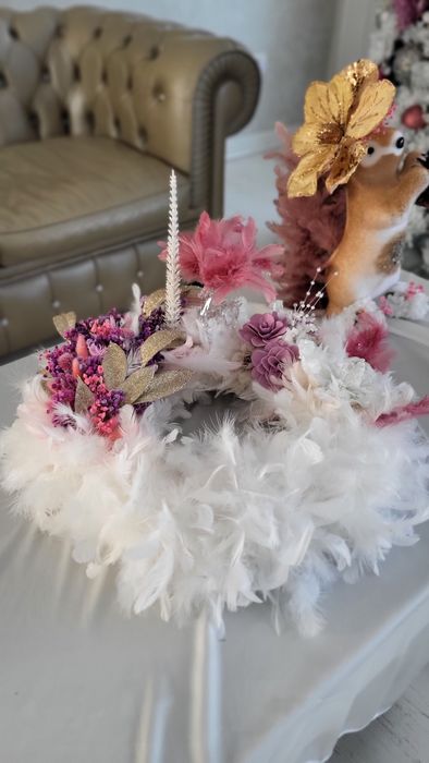 Cadouri -  Coronita Ornata cu Pene Naturale - Diametru 40 cm