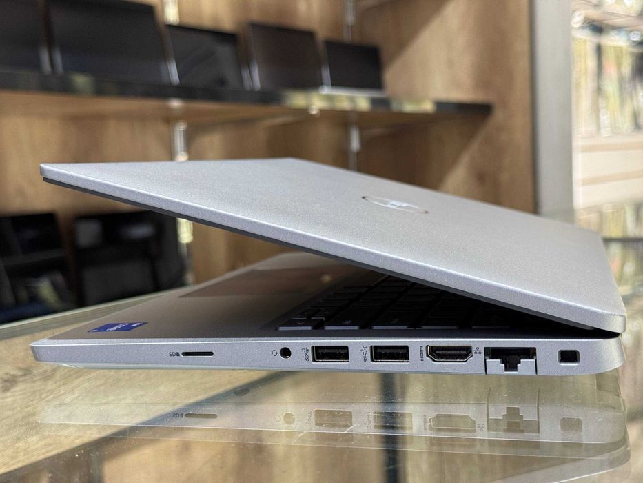 DELL Latitude 5430 Core i5-1235U ram 16 ssd 512
