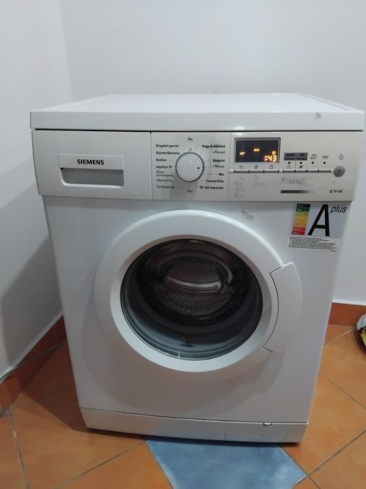 Vând mașină de spălat rufe. SIEMENS