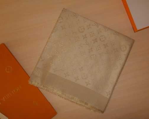 Eșarfă pentru femei Louis Vuitton 034