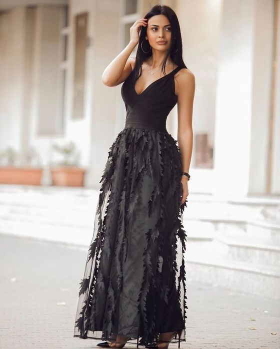 Продам черное платье.