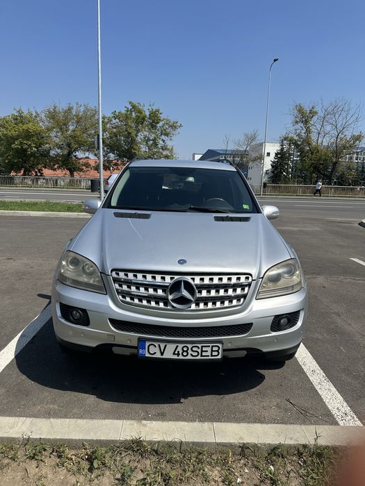 Vând Mercedes-Benz ML
