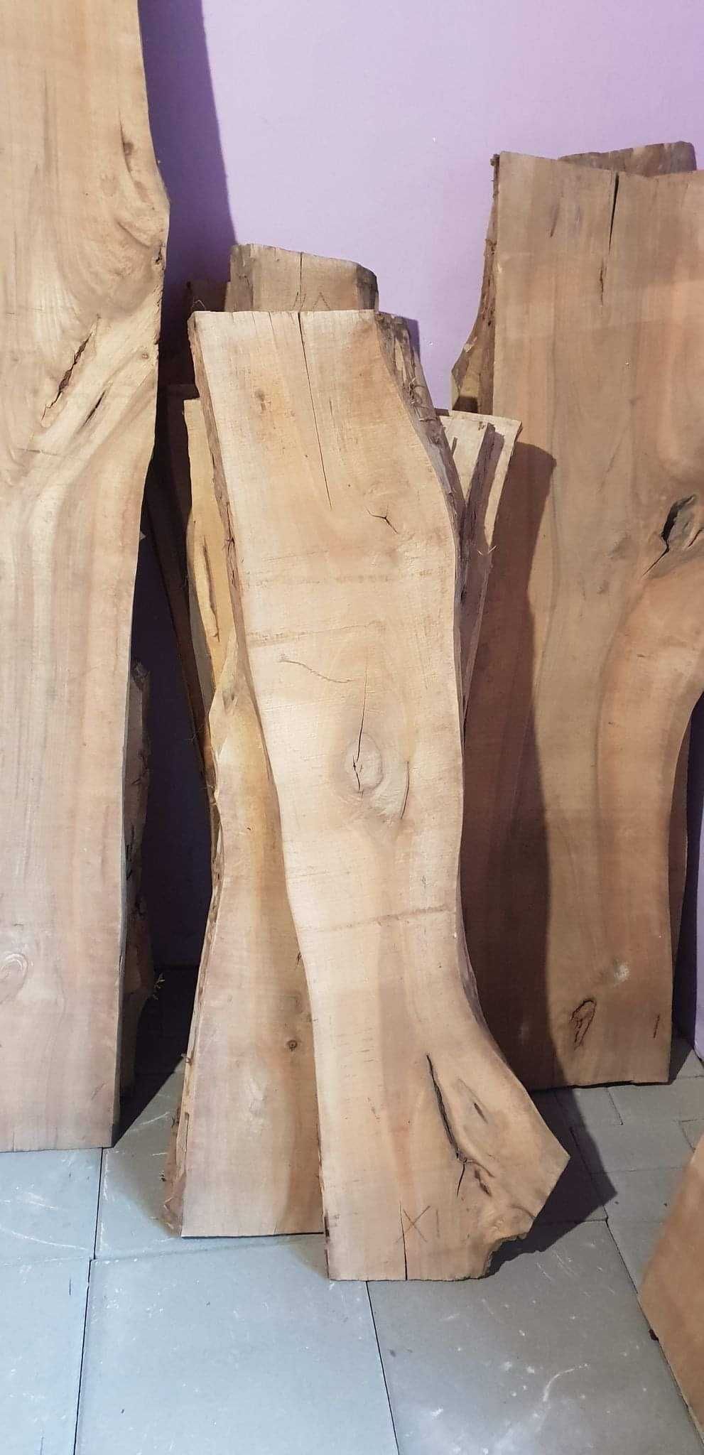 NOU - Blaturi brute din lemn masiv de nuc nobil (uscate)