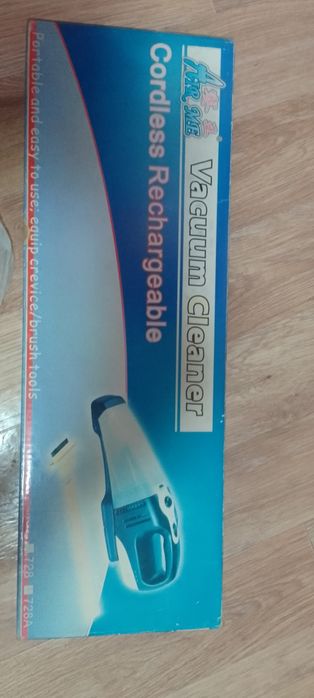 Продам автомобильный пылесос.